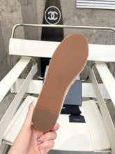 Load image into Gallery viewer, SE1120 Cassandre Espadrilles in Lambskin / Size4-11
