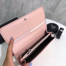 Load image into Gallery viewer, PD307 Large Saffiano and Smooth Leather Wallet / 7.5x3.9inch
