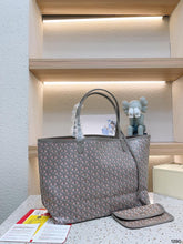 Load image into Gallery viewer, GY035 Saint Louis Bag / 14x10.6x5.9inch
