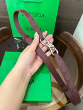 Load image into Gallery viewer, BL280 Bottega Veneta Andiamo Knotted Leather Belt
