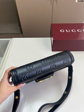 Load image into Gallery viewer, GC719 Gucci Horsebit 1955 Medium Shoulder Bag / 9.8&quot;W x 7&quot;H x 3.1&quot;D
