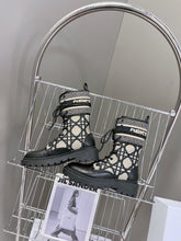 Load image into Gallery viewer, SE1262 D-Major Ankle Boot / Size5-10
