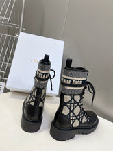 Load image into Gallery viewer, SE1262 D-Major Ankle Boot / Size5-10
