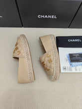 Load image into Gallery viewer, SE1124 CC Espadrilles / Size4-11
