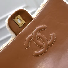 Load image into Gallery viewer, CC1062 Mini/Small Flap Bag
