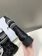 Load image into Gallery viewer, SE1263 D-Major Ankle Boot / Size5-10
