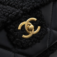 Load image into Gallery viewer, CC1062 Mini/Small Flap Bag
