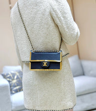 Load image into Gallery viewer, CC1530 Chanel Frame Flap Bag / HIGHEST QUALITY VERSION  / 20 × 12.5 × 6.5 cm
