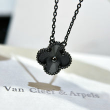 Load image into Gallery viewer, JW836 Vintage Alhambra Necklace
