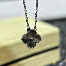Load image into Gallery viewer, JW836 Vintage Alhambra Necklace
