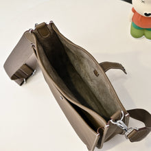 Load image into Gallery viewer, HM149 Hermes Evelyne TPM/PM
