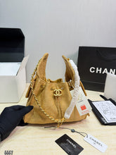 Load image into Gallery viewer, CC1389 Chanel 26P Woven Bucket Bag / 25 x 15 cm
