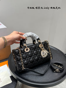 DR563 Medium Lady D-Joy Bag / 10.5x5.5x2inches