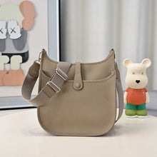 Load image into Gallery viewer, HM146 Hermes Evelyne TPM/PM
