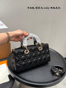 DR563 Medium Lady D-Joy Bag / 10.5x5.5x2inches