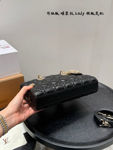DR563 Medium Lady D-Joy Bag / 10.5x5.5x2inches