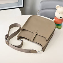 Load image into Gallery viewer, HM146 Hermes Evelyne TPM/PM
