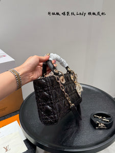 DR563 Medium Lady D-Joy Bag / 10.5x5.5x2inches
