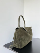 Load image into Gallery viewer, BCG092 Balenciaga Rodeo Medium Handbag / HIGHEST QUALITY VERSION  / 35 × 23.3 × 10.9 cm
