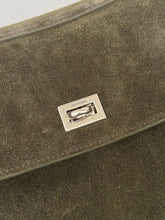 Load image into Gallery viewer, BCG092 Balenciaga Rodeo Medium Handbag / HIGHEST QUALITY VERSION  / 35 × 23.3 × 10.9 cm
