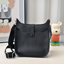 Load image into Gallery viewer, HM142 Hermes Evelyne TPM/PM
