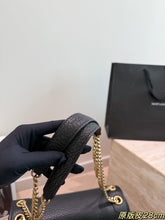 Load image into Gallery viewer, YSK460 Saint Laurent (YSL) Niki Chain Bag / 28 x 22 cm
