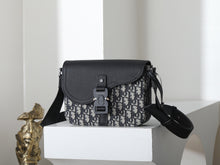 Load image into Gallery viewer, DR680 Dior Small Saddle Flap Messenger Bag / HIGHEST QUALITY VERSION / 23 × 17.5 × 6 cm
