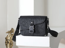 Load image into Gallery viewer, DR681 Dior Small Saddle Flap Messenger Bag / HIGHEST QUALITY VERSION / 23 × 17.5 × 6 cm
