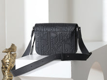 Load image into Gallery viewer, DR681 Dior Small Saddle Flap Messenger Bag / HIGHEST QUALITY VERSION / 23 × 17.5 × 6 cm

