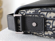 Load image into Gallery viewer, DR682 Dior Saddle Messenger Bag / HIGHEST QUALITY VERSION  / 31 × 23 × 8 cm
