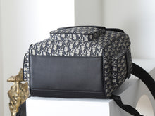 Load image into Gallery viewer, DR686 Dior Saddle Backpack / HIGHEST QUALITY VERSION  / 26.5 × 40 × 17.5 cm
