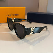 Load image into Gallery viewer, JW872 LB Sunglasses
