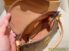 Load image into Gallery viewer, LB1444 Louis Vuitton Sunset Bag / 24 x 12 x 8 cm
