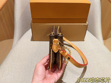 Load image into Gallery viewer, LB1445 Louis Vuitton Liv Pochette / 24 x 13 x 6.5 cm
