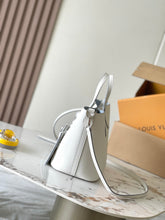 Load image into Gallery viewer, LB1131 Blossom PM / HIGHEST QUALITY VERSION / 7.9 x 7.9 x 4.9 inches
