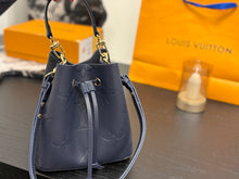 Load image into Gallery viewer, LB1606 LV Noé BB Bucket Bag / 22 × 24 × 15 cm
