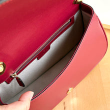 Load image into Gallery viewer, GC722 Gucci Blondie Medium Top Handle Bag / 10.4&quot;W x 6.5&quot;H x 3.3&quot;D
