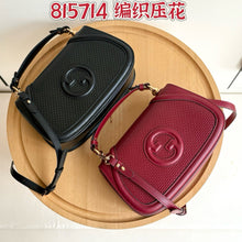 Load image into Gallery viewer, GC721 Gucci Blondie Medium Top Handle Bag / 10.4&quot;W x 6.5&quot;H x 3.3&quot;D
