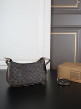 Load image into Gallery viewer, COH004 COACH Teri 24 Shoulder Bag / 24 x 14 cm
