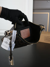 Load image into Gallery viewer, COH004 COACH Teri 24 Shoulder Bag / 24 x 14 cm
