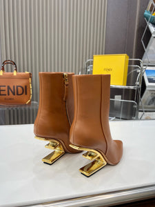 SE1281 FF First Boots / Size5-10