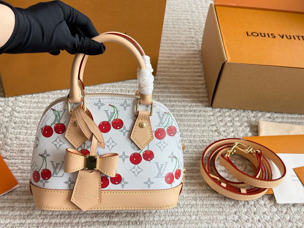 LB1294 LV x TM Alma BB / 9.3 x 6.9 x 4.5 inches