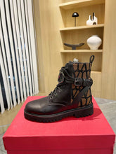 Load image into Gallery viewer, SE1461  Vlogo Signatrue Combat Boot / Size5-11
