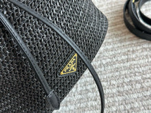 Load image into Gallery viewer, PD366 Crochet Mini  Bucket Bag / 7.5x5.9x3.9inch
