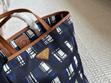 Load image into Gallery viewer, PD367 Small Tote Bag / 11x13.8x5.9inch
