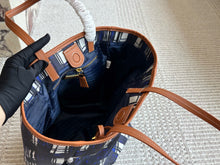 Load image into Gallery viewer, PD367 Small Tote Bag / 11x13.8x5.9inch
