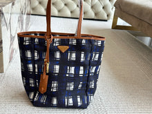 Load image into Gallery viewer, PD367 Small Tote Bag / 11x13.8x5.9inch
