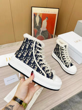 Load image into Gallery viewer, SE1462 Walk&#39;n&#39;Dior Platform Sneaker / Size5-11
