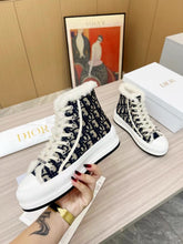 Load image into Gallery viewer, SE1462 Walk&#39;n&#39;Dior Platform Sneaker / Size5-11
