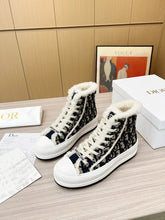 Load image into Gallery viewer, SE1462 Walk&#39;n&#39;Dior Platform Sneaker / Size5-11
